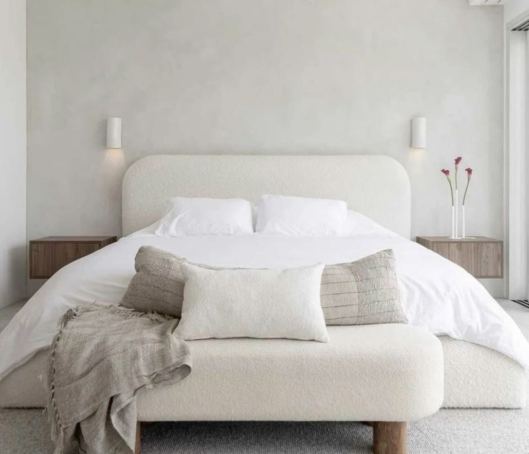 Reigen Boucle Platform Bed