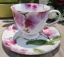 Load image into Gallery viewer, 4 piece floral set
